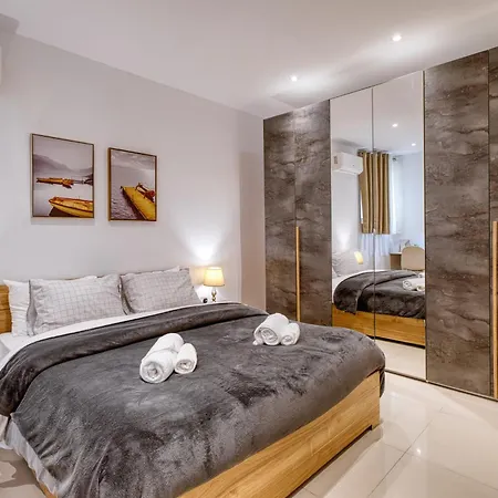 Apartamento Large 3 Bedroom Flat, Location, Pool Table, Fully Equipped Ta Xbiex