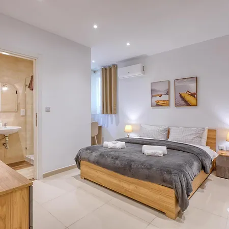 Appartement Large 3 Bedroom Flat, Location, Pool Table, Fully Equipped Ta Xbiex