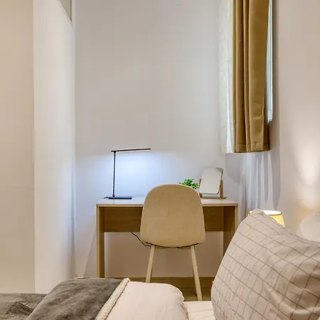 Large 3 Bedroom Flat, Location, Pool Table, Fully Equipped Appartement